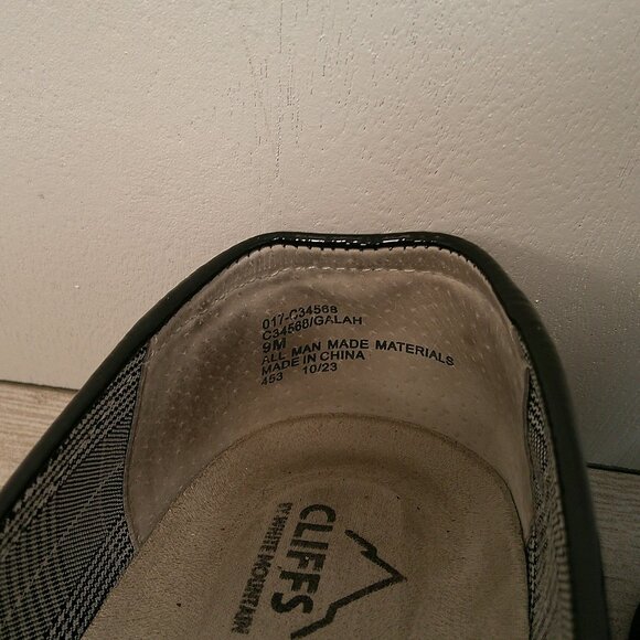 CLIFFS BY WHITE MOUNTAIN Women's Galah Penny Loafer Flats. Black Patent Size 9M - Picture 5 of 9